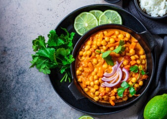Chickpea and Roasted Pepper Chaat-Style Curry